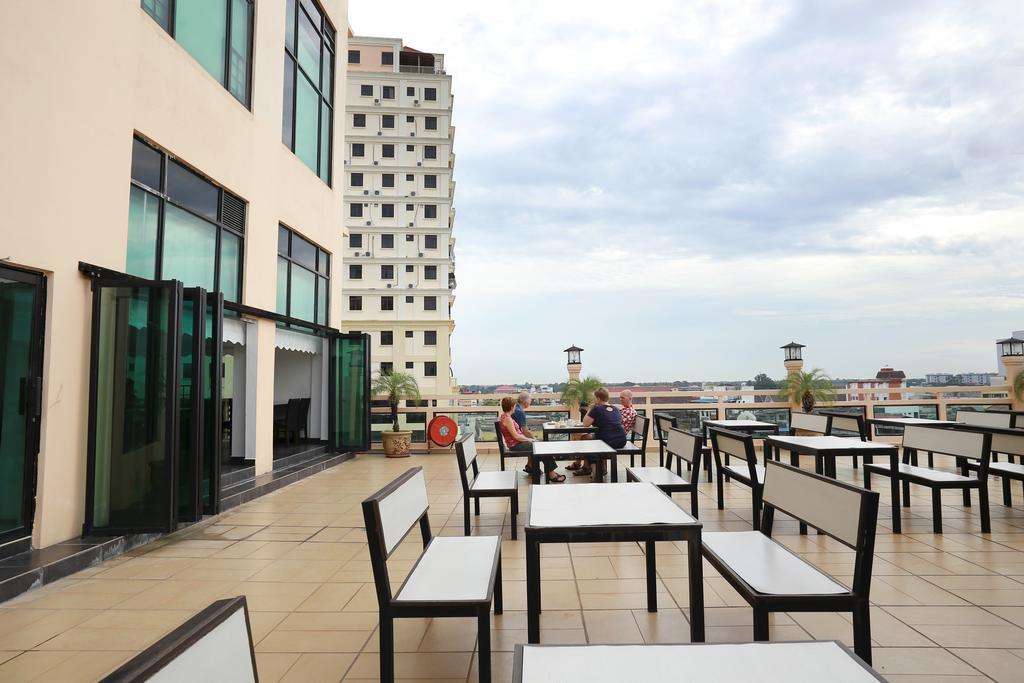 Crystal Lodge Kota Bharu Eksteriør billede