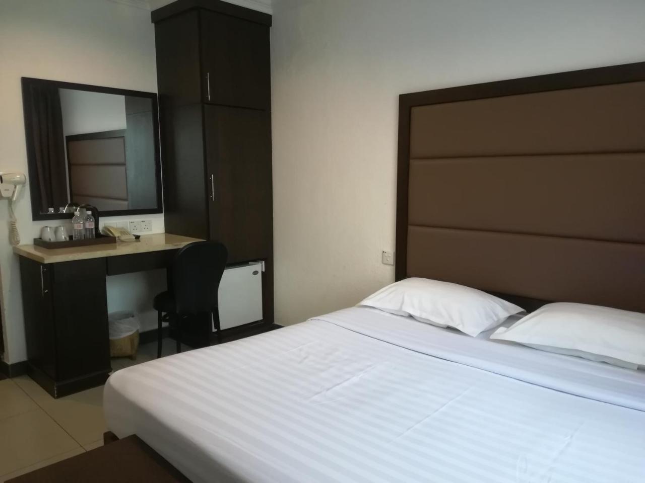 Crystal Lodge Kota Bharu Eksteriør billede