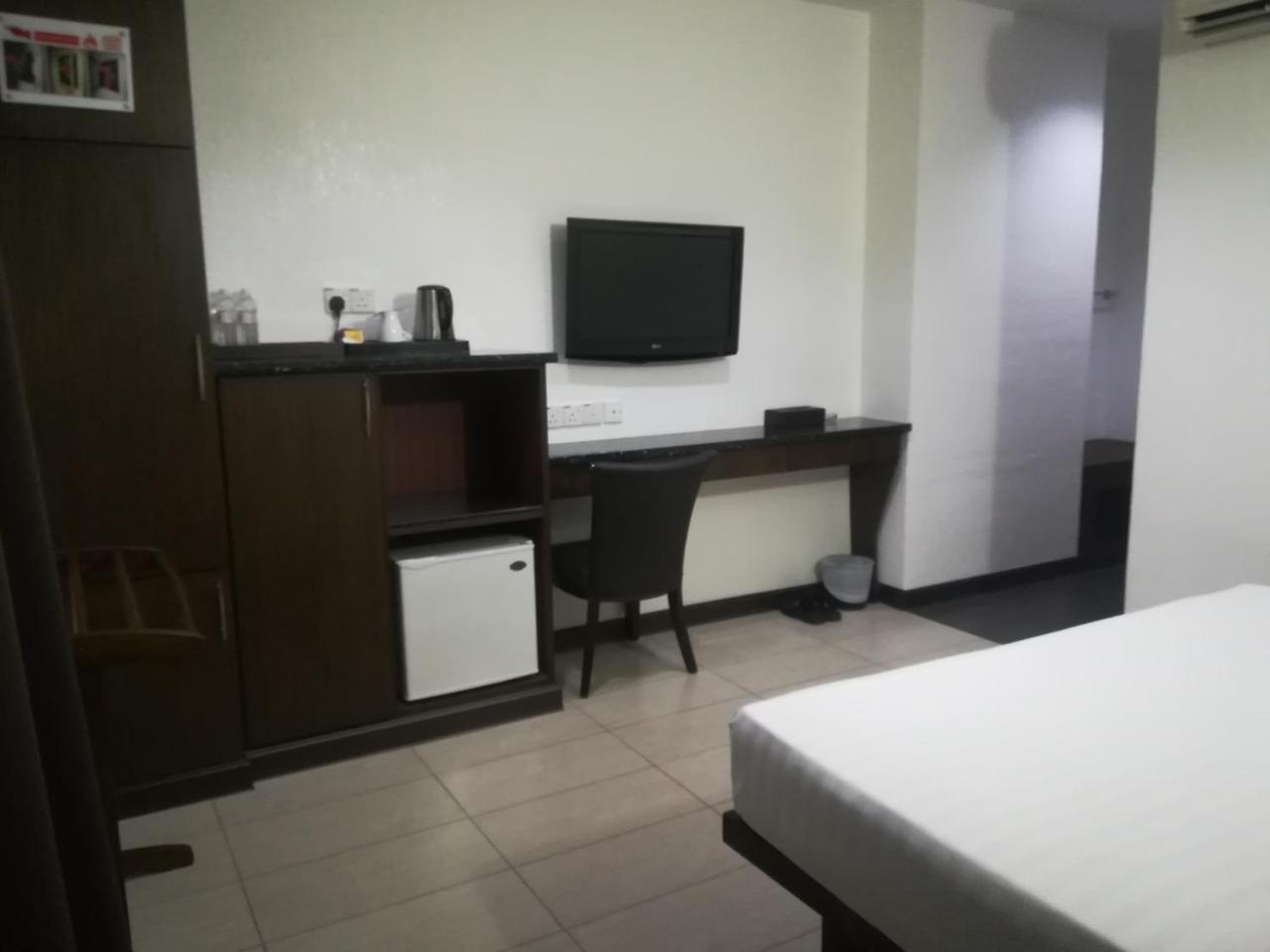 Crystal Lodge Kota Bharu Eksteriør billede